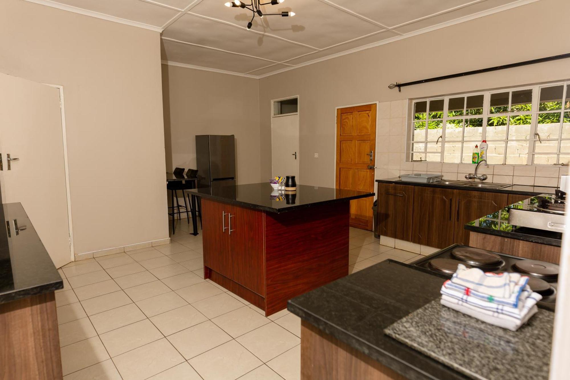 Hungwe House Villa Victoria Falls Eksteriør bilde