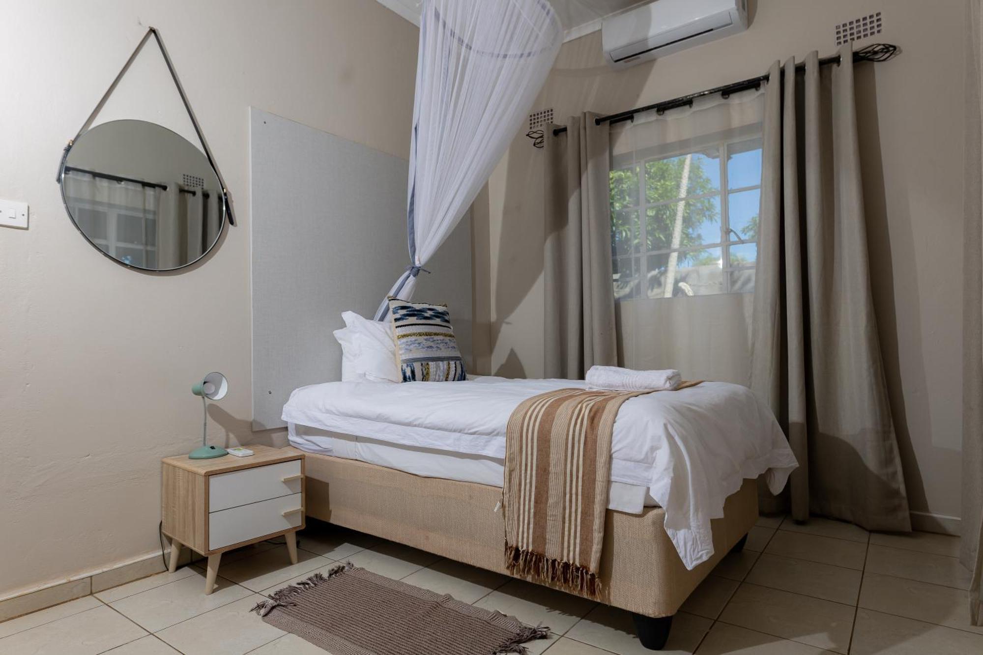 Hungwe House Villa Victoria Falls Eksteriør bilde