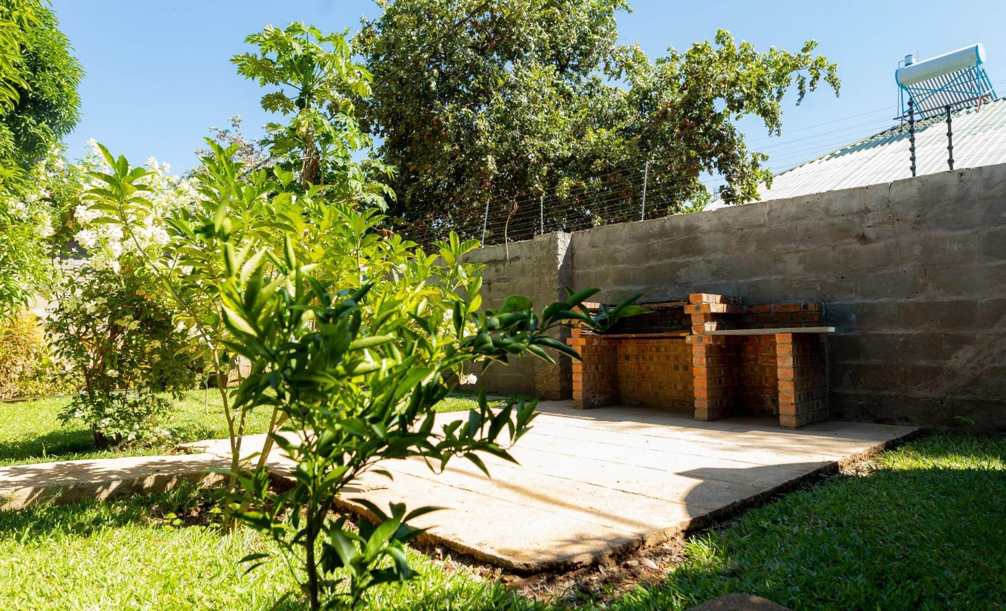 Hungwe House Villa Victoria Falls Eksteriør bilde